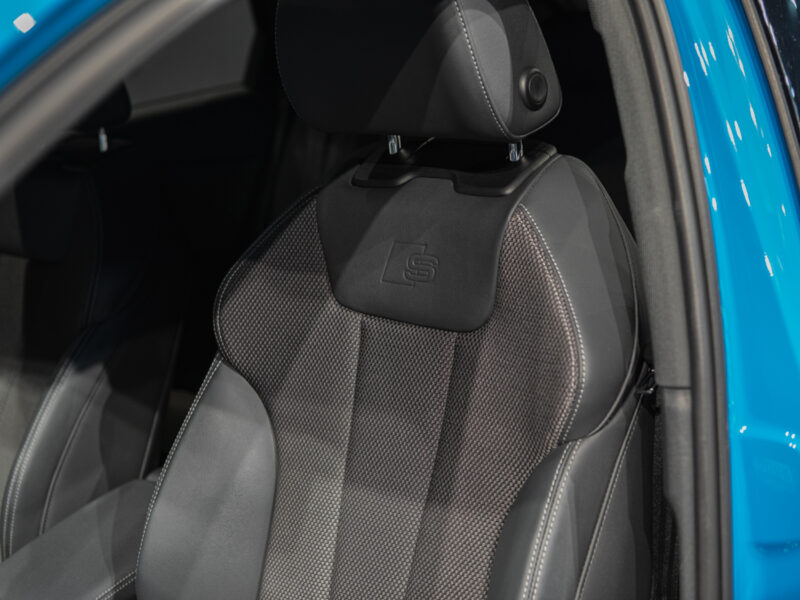 Audi A4 Avant 35 TDI Black Line S-T