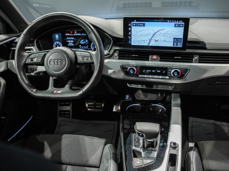 Audi A4 Avant 35 TDI Black Line S-T