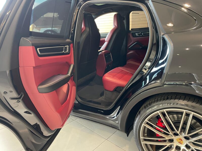 Porsche Cayenne Coupe GTS