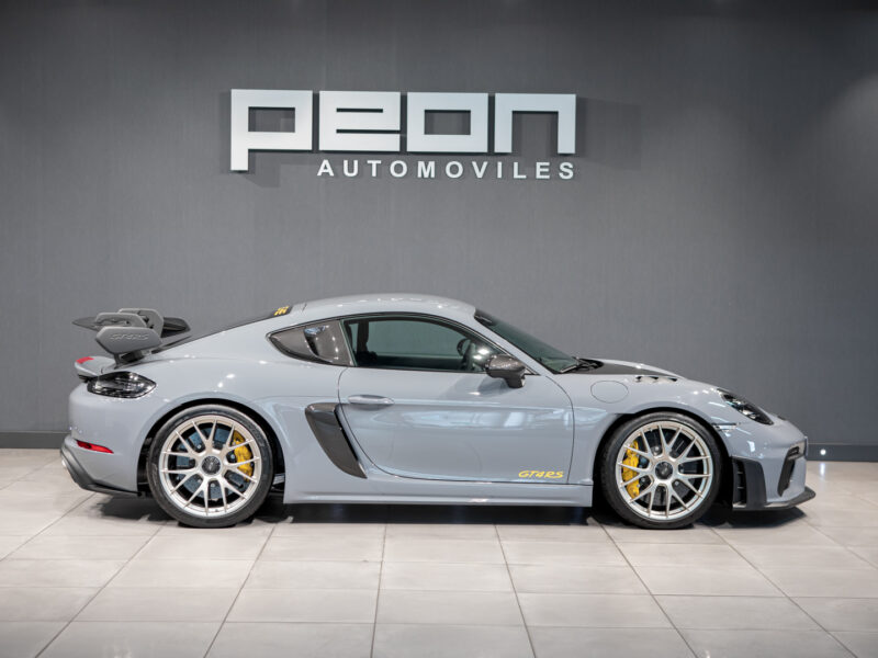 Porsche 718 Cayman GT4 RS