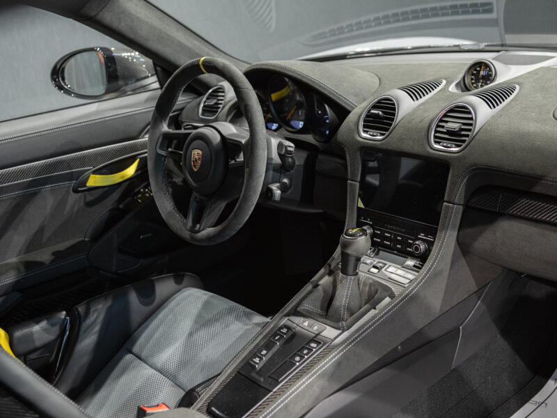 Porsche 718 Cayman GT4 RS