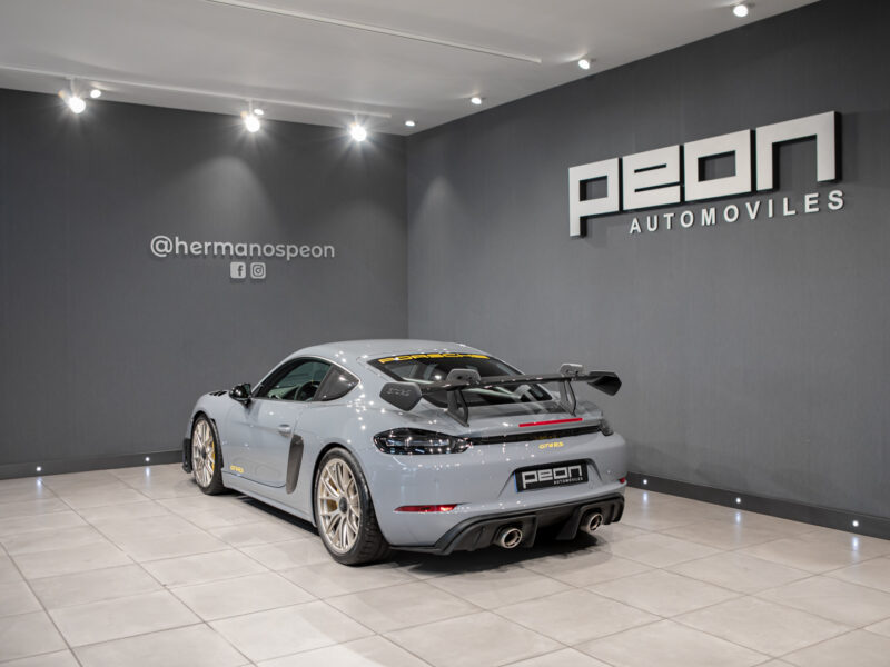 Porsche 718 Cayman GT4 RS