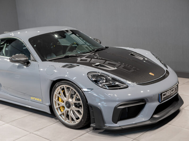 Porsche 718 Cayman GT4 RS