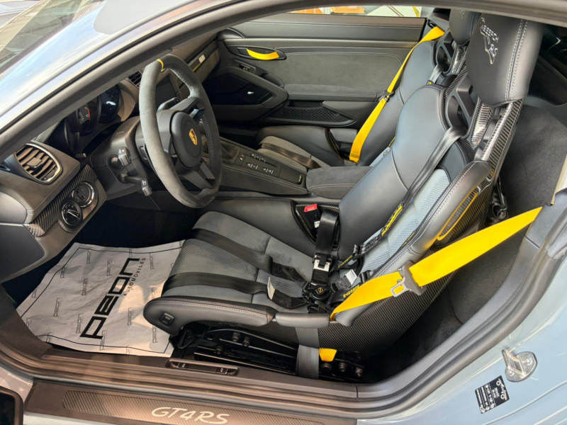 Porsche 718 Cayman GT4 RS