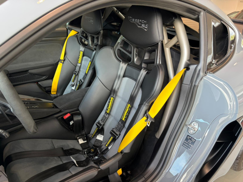 Porsche 718 Cayman GT4 RS