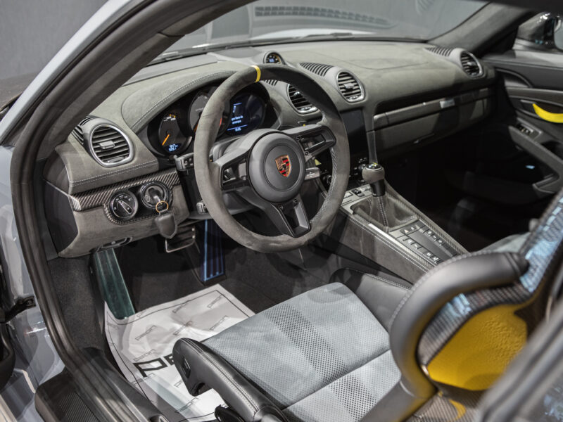 Porsche 718 Cayman GT4 RS