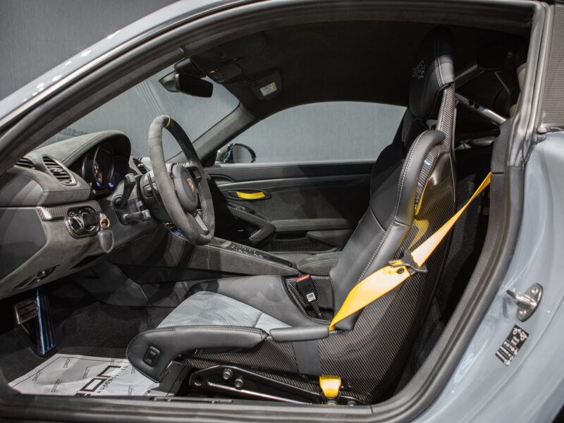 Porsche 718 Cayman GT4 RS