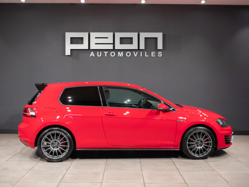 Volkswagen Golf VII GTD 3p