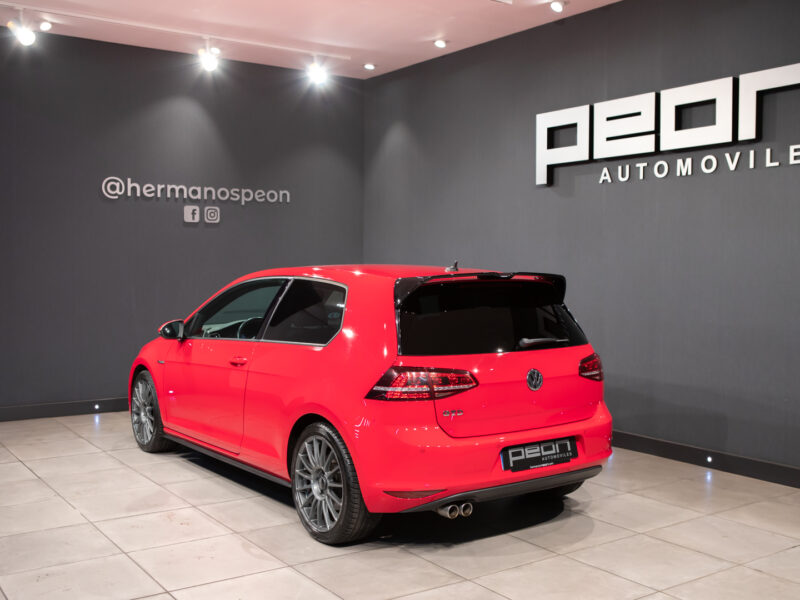 Volkswagen Golf VII GTD 3p