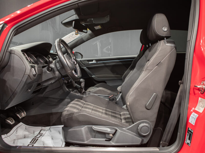 Volkswagen Golf VII GTD 3p