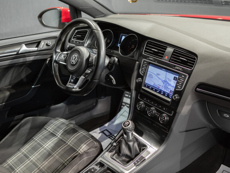 Volkswagen Golf VII GTD 3p
