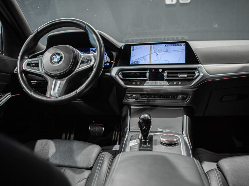 BMW 320d Touring xDrive M-Sport