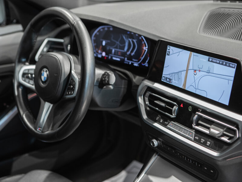 BMW 320d Touring xDrive M-Sport