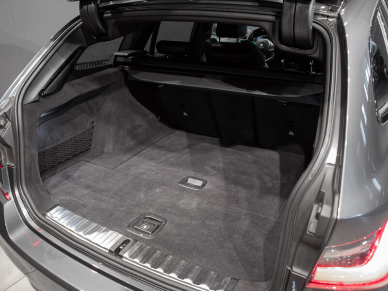 BMW 320d Touring xDrive M-Sport