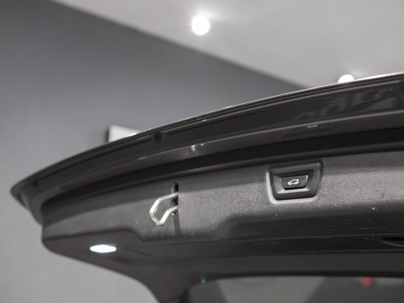 BMW 320d Touring xDrive M-Sport