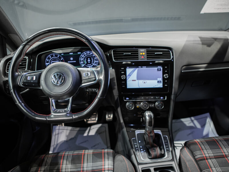 VW Golf 7.5 GTI Performance DSG7 5p