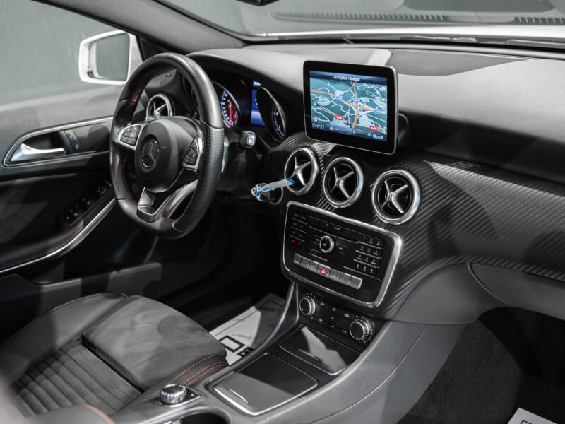 Mercedes-Benz A 200d 7G AMG