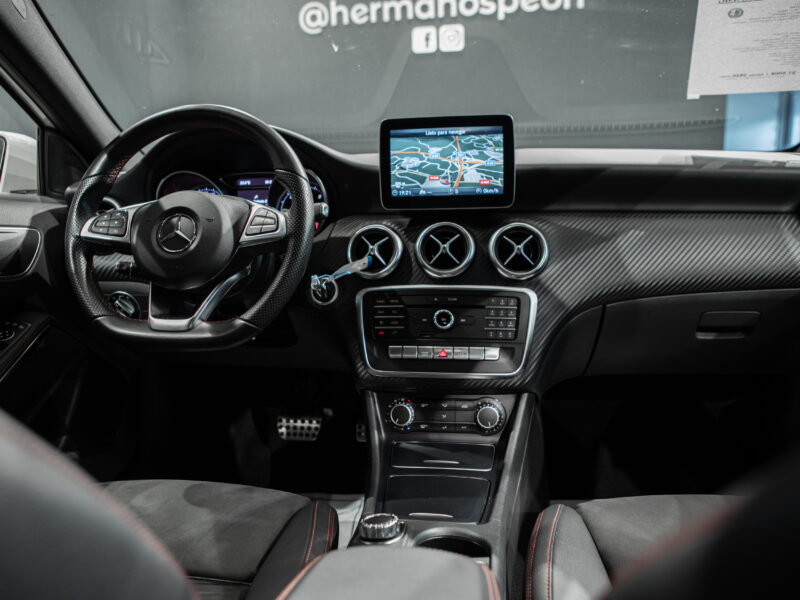 Mercedes-Benz A 200d 7G AMG