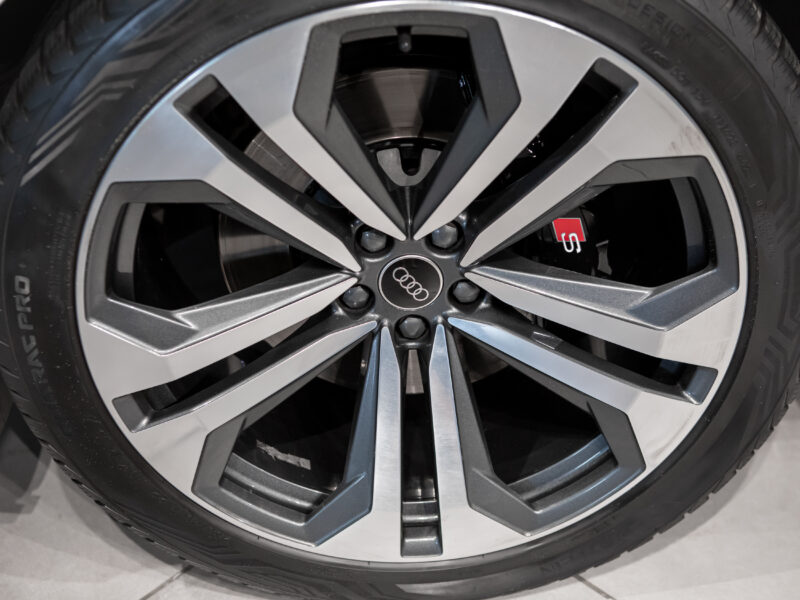 Audi Q8 45 TDI Tiptronic Q. Black Line