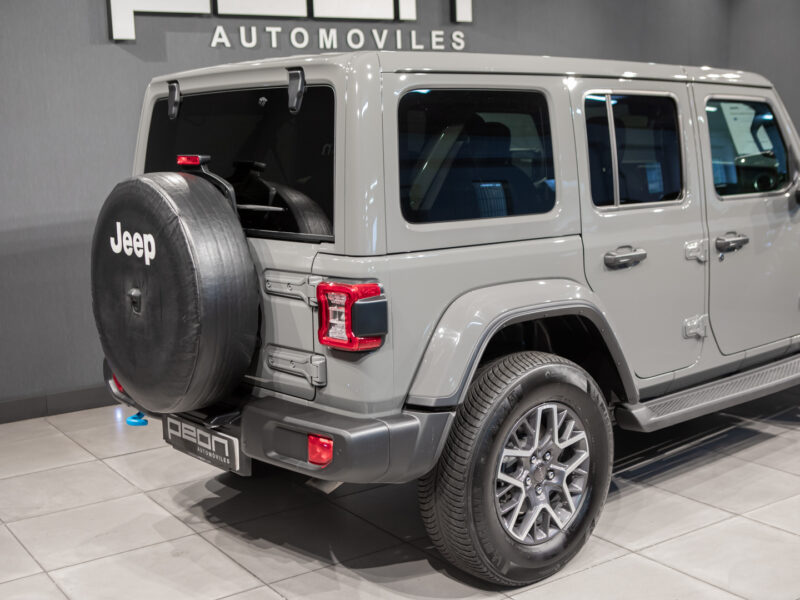 Jeep Wrangler 5p Sahara 4xe 8ATX