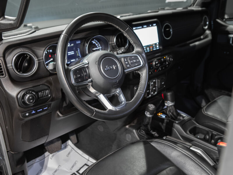 Jeep Wrangler 5p Sahara 4xe 8ATX