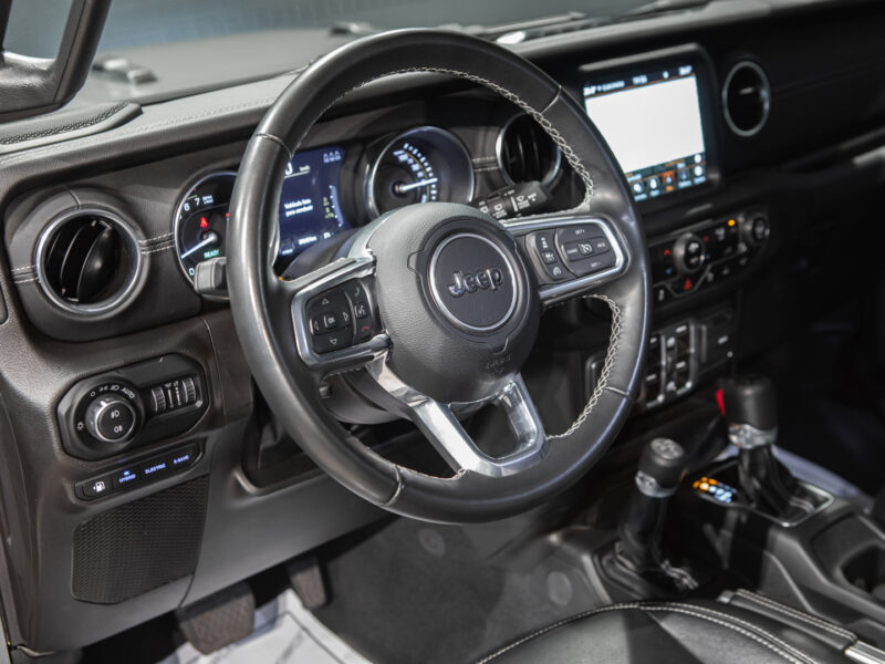 Jeep Wrangler 5p Sahara 4xe 8ATX