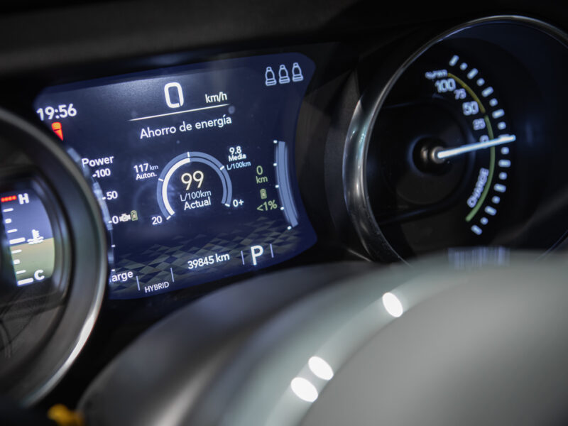 Jeep Wrangler 5p Sahara 4xe 8ATX