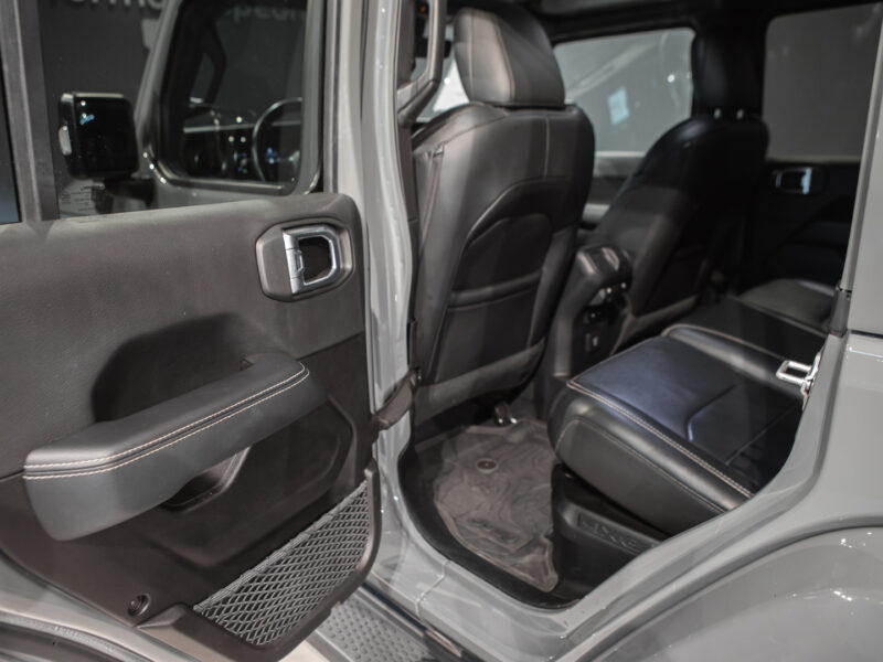 Jeep Wrangler 5p Sahara 4xe 8ATX