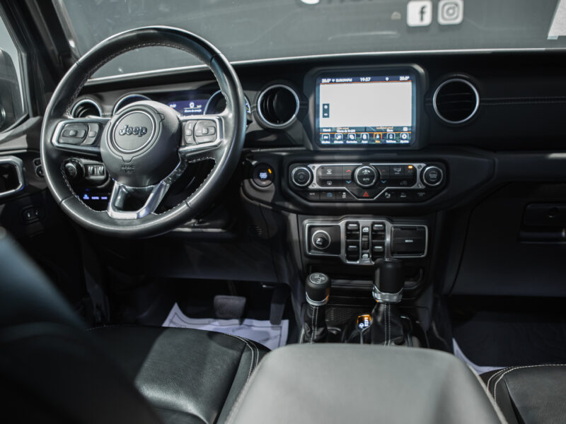 Jeep Wrangler 5p Sahara 4xe 8ATX