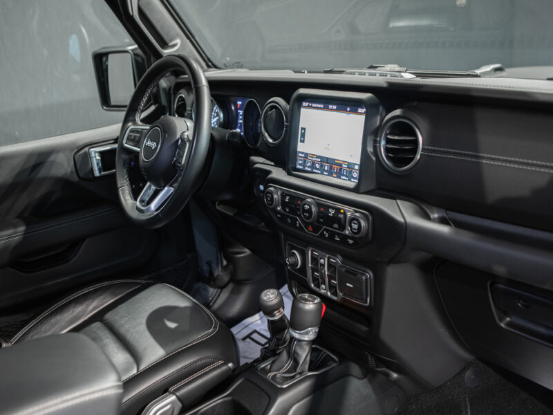 Jeep Wrangler 5p Sahara 4xe 8ATX