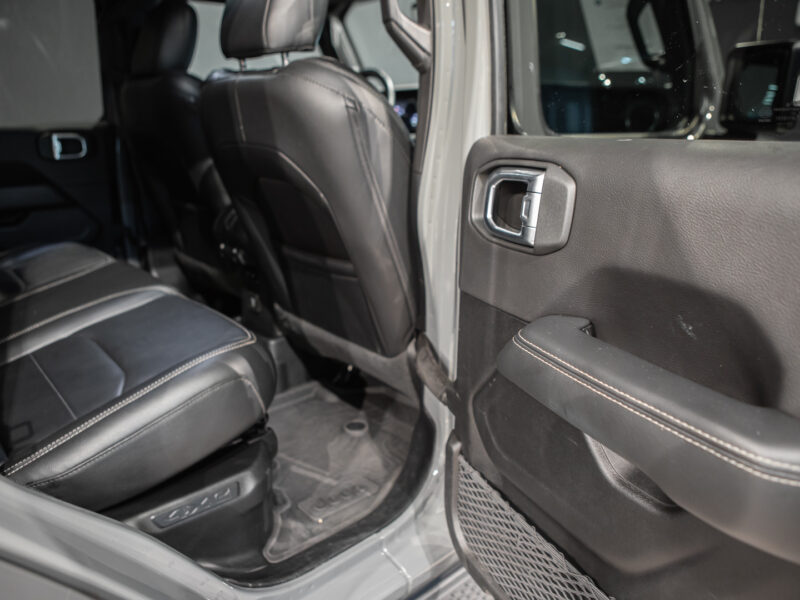Jeep Wrangler 5p Sahara 4xe 8ATX