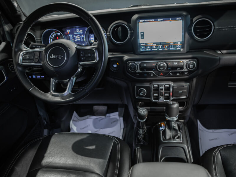 Jeep Wrangler 5p Sahara 4xe 8ATX
