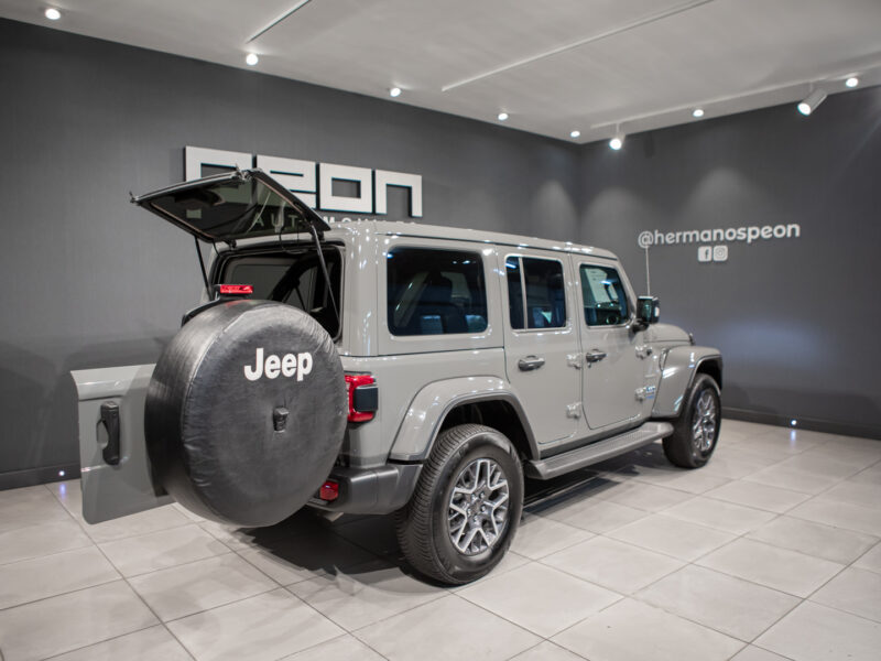 Jeep Wrangler 5p Sahara 4xe 8ATX