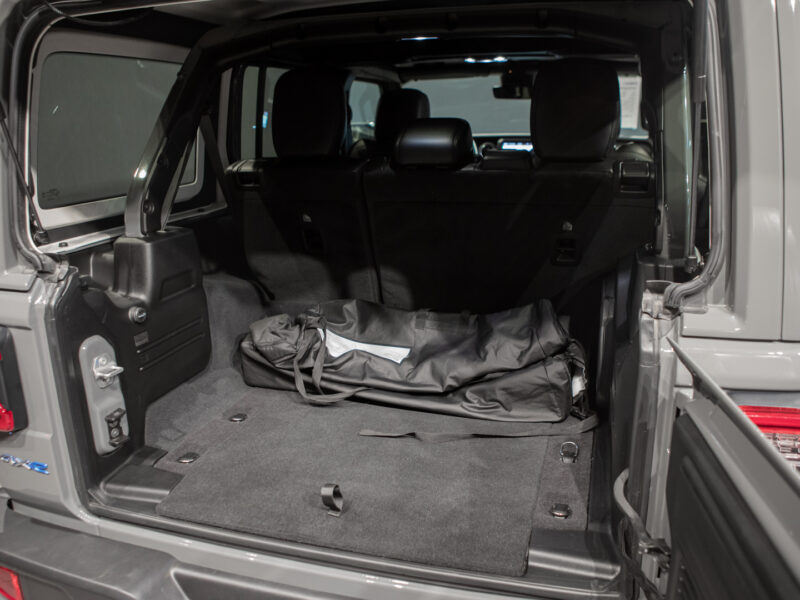 Jeep Wrangler 5p Sahara 4xe 8ATX