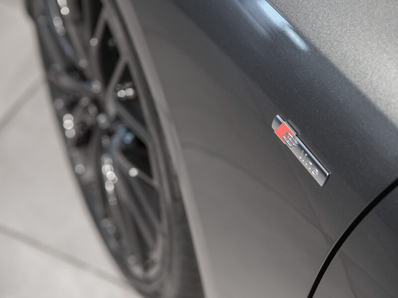 Audi A6 Avant 40 TDI Quattro Black Line