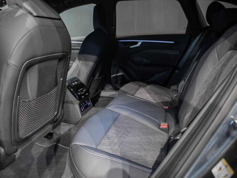 Audi A6 Avant 40 TDI Quattro Black Line