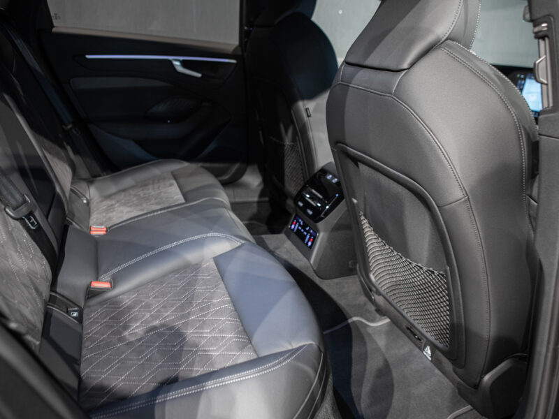 Audi A6 Avant 40 TDI Quattro Black Line
