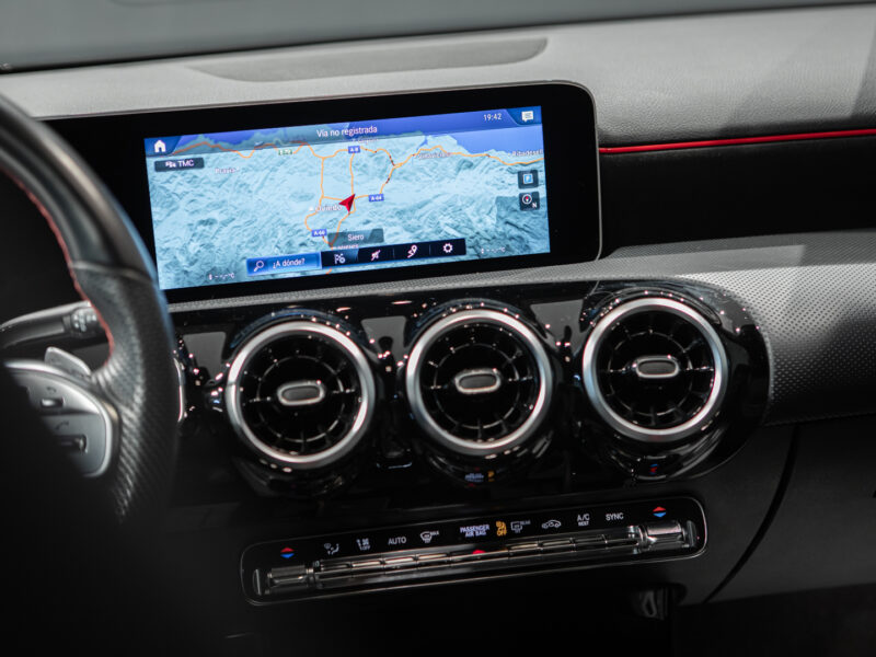 Mercedes-Benz A 180d 7G AMG