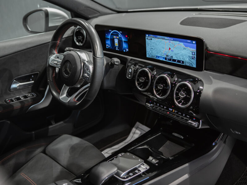 Mercedes-Benz A 180d 7G AMG