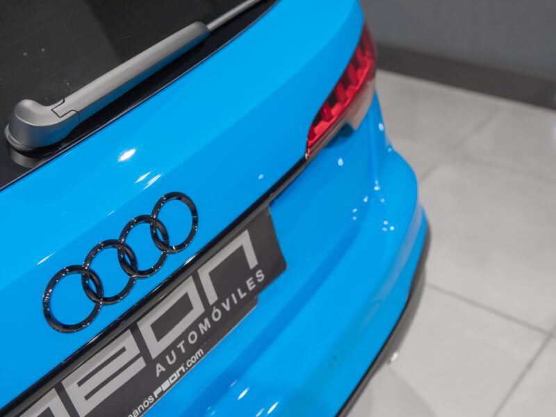 Audi A4 Avant 35 TDI Black Line S-T