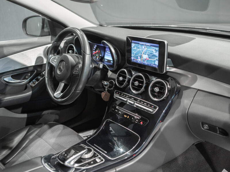 Mercedes-Benz C 220d 9G AMG