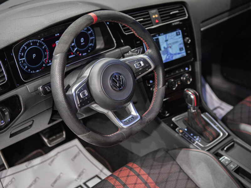 VW Golf 7.5 GTI TCR 5p DSG7