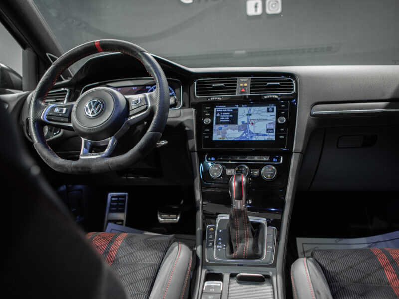 VW Golf 7.5 GTI TCR 5p DSG7