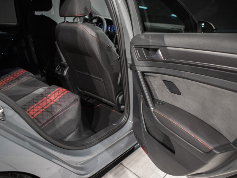 VW Golf 7.5 GTI TCR 5p DSG7
