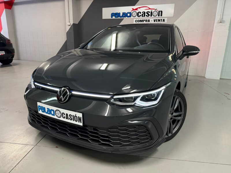 VW Golf GTE MK8