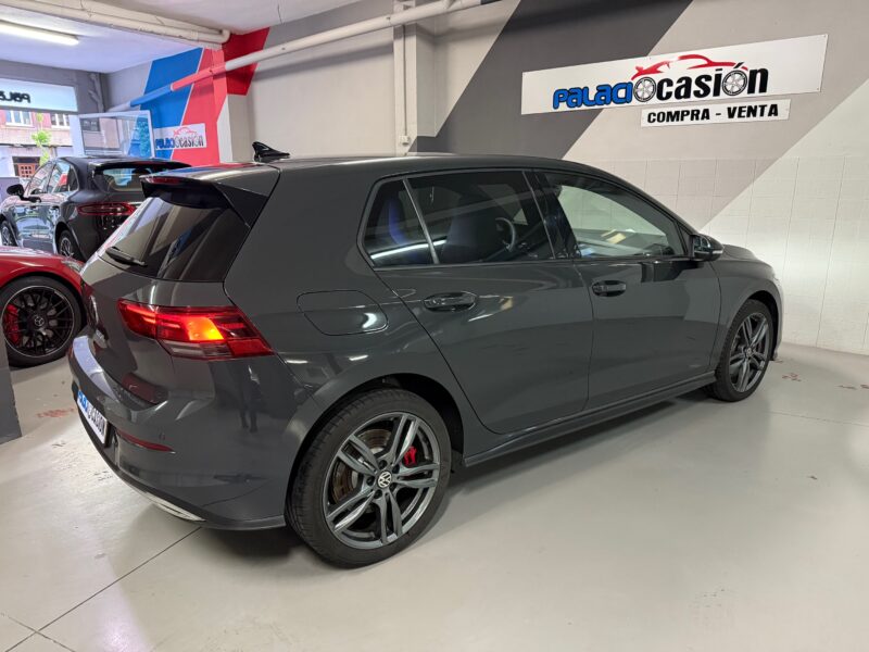 VW Golf GTE MK8