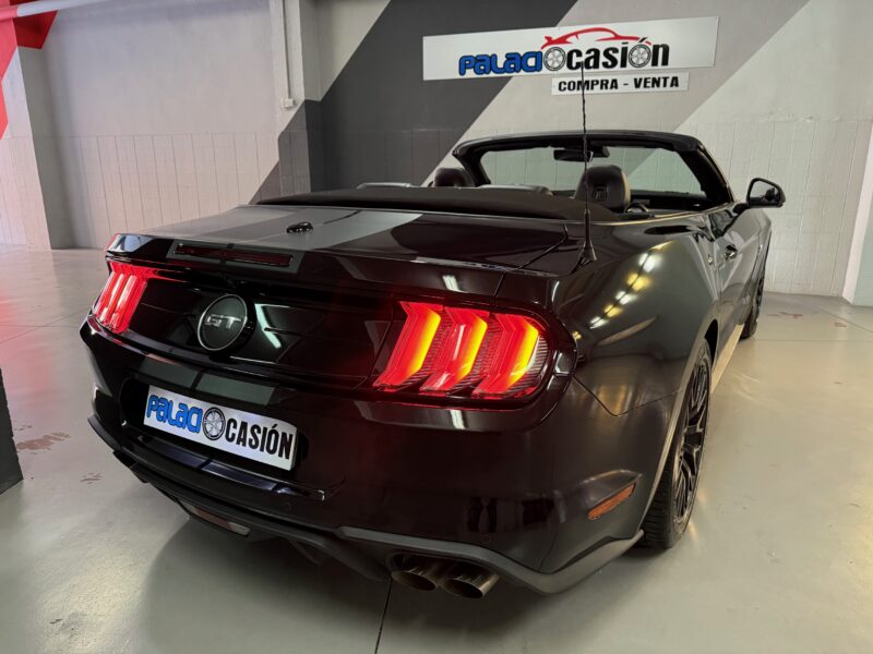 Ford Mustang 5.0 TiVCT V8 Mustang GT Convertible 4