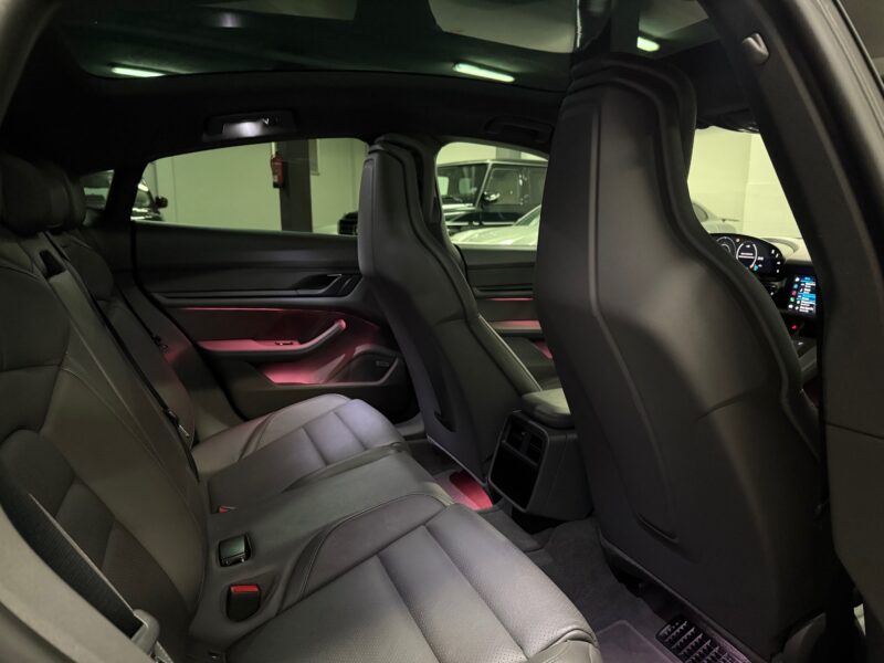 Porsche Taycan 4S
