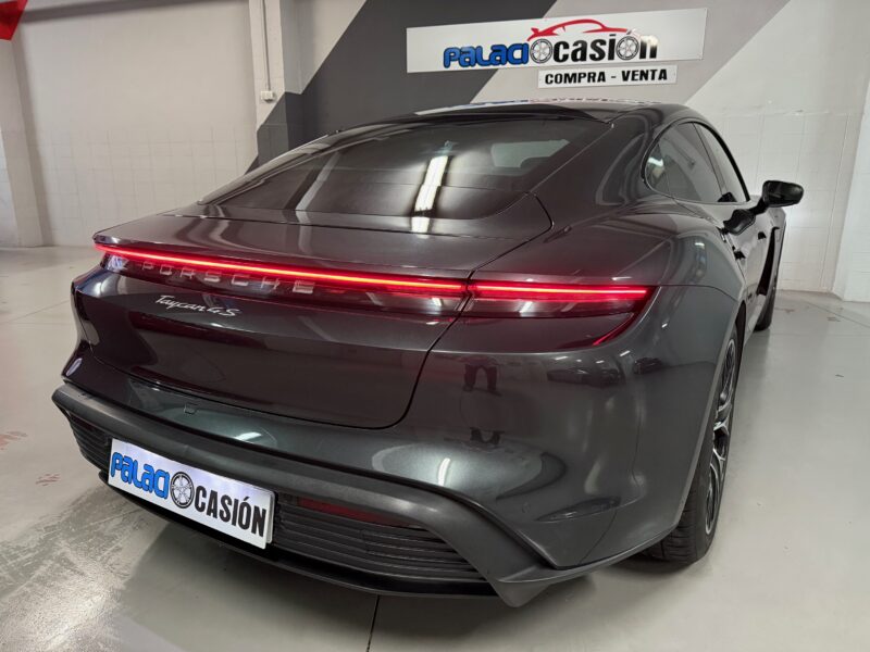 Porsche Taycan 4S