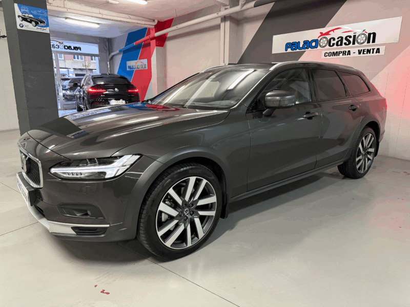 Volvo V90 Cross Country 2.0 B5 D Pro AWD Auto